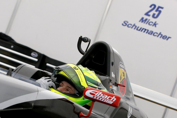 Mick Schumacher testa F-4 em Oschersleben, na Alemanha, em 2015 (Fabrizio Bensch/Reuters)